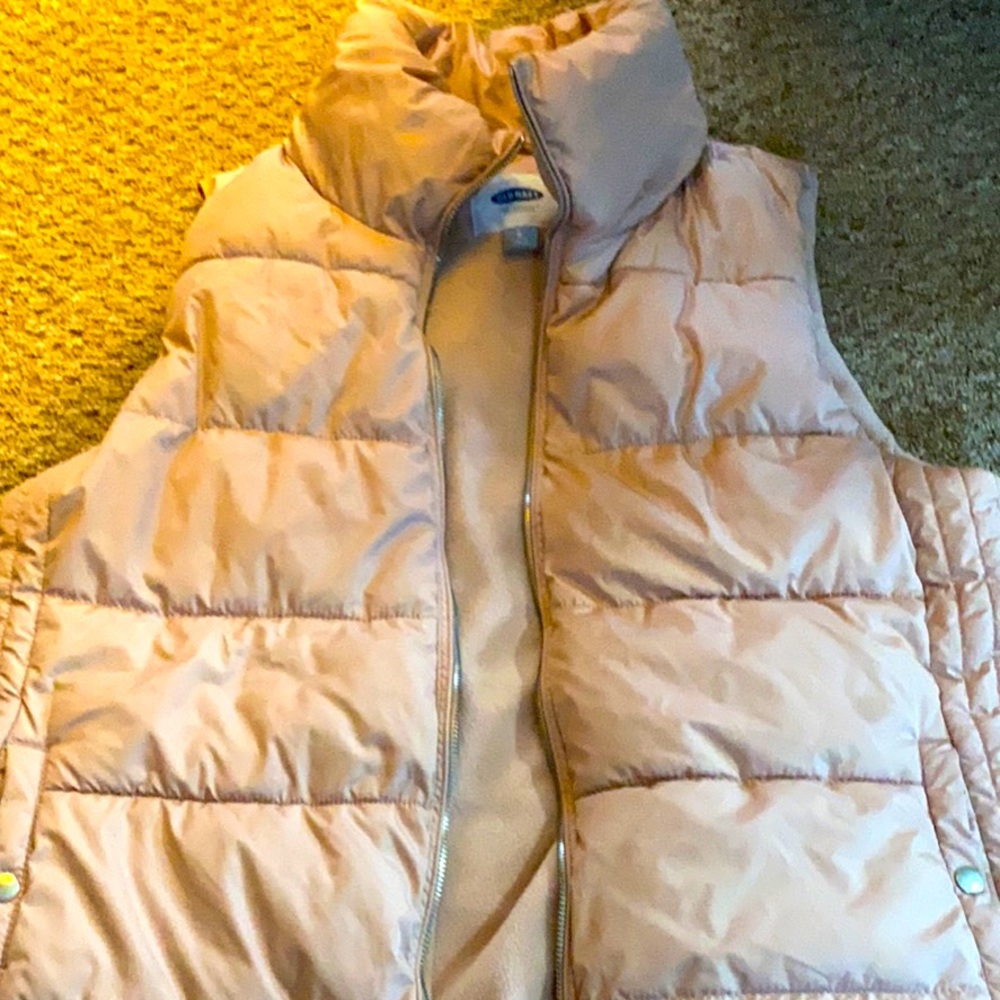 2 vests